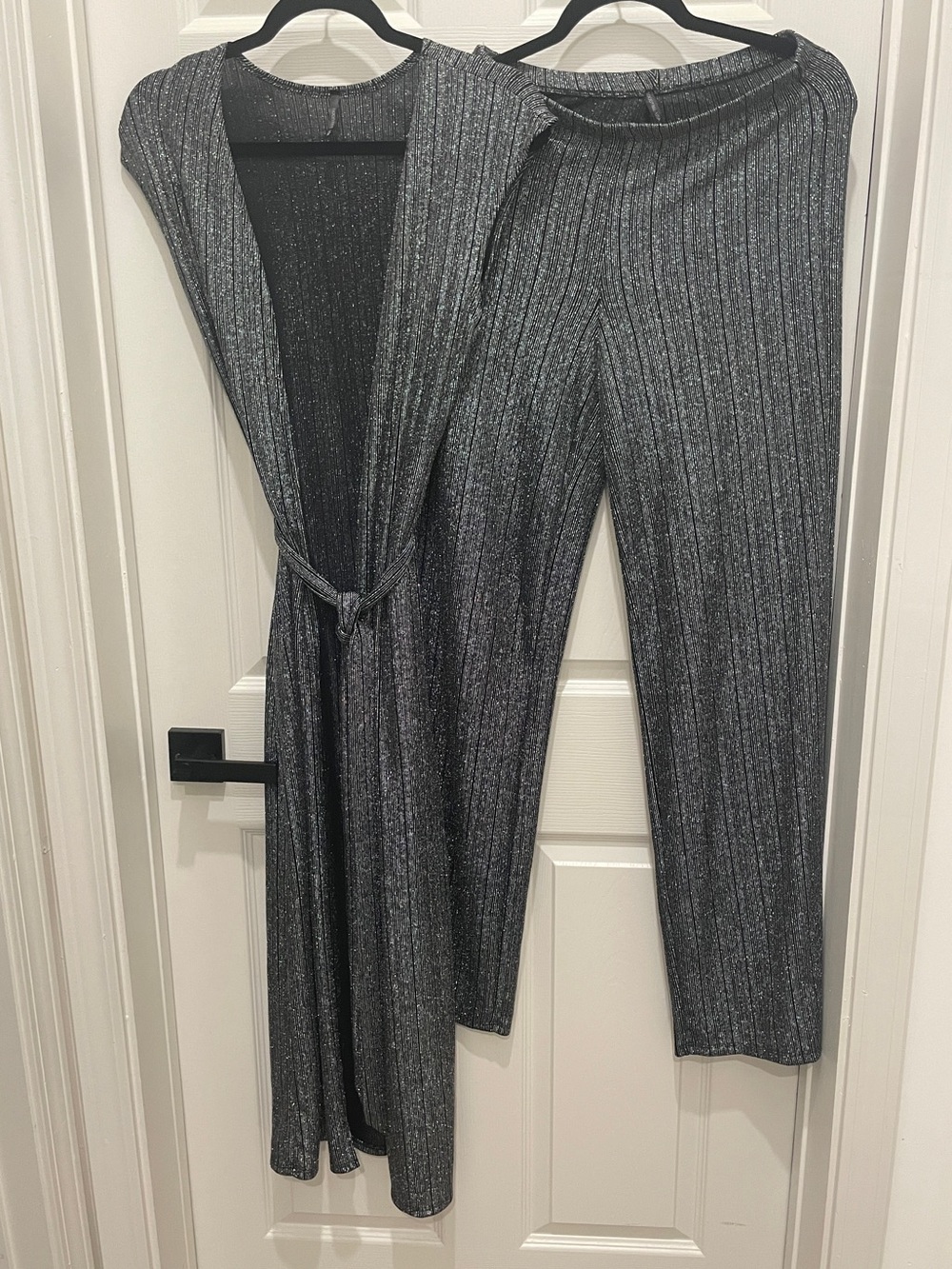 Women’s Metallic Ribbed Knit Pants & Duster Set - Black & Silver - Size L